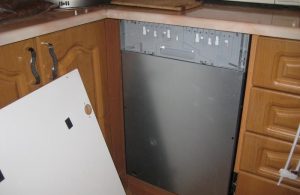 Как сделать шумоизоляцию посудомоечной машины?