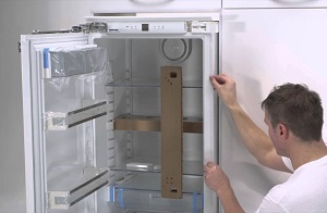 Установка встраиваемого холодильника в Краснодаре